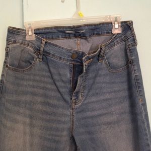 Old Navy Supper Skinny Ankle Jeans